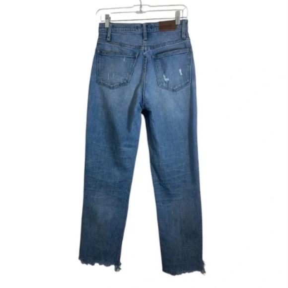 Madewell Classic Straight Jeans in Corrie Wash: Step-Hem Edition - size 26 - Picture 4 of 5